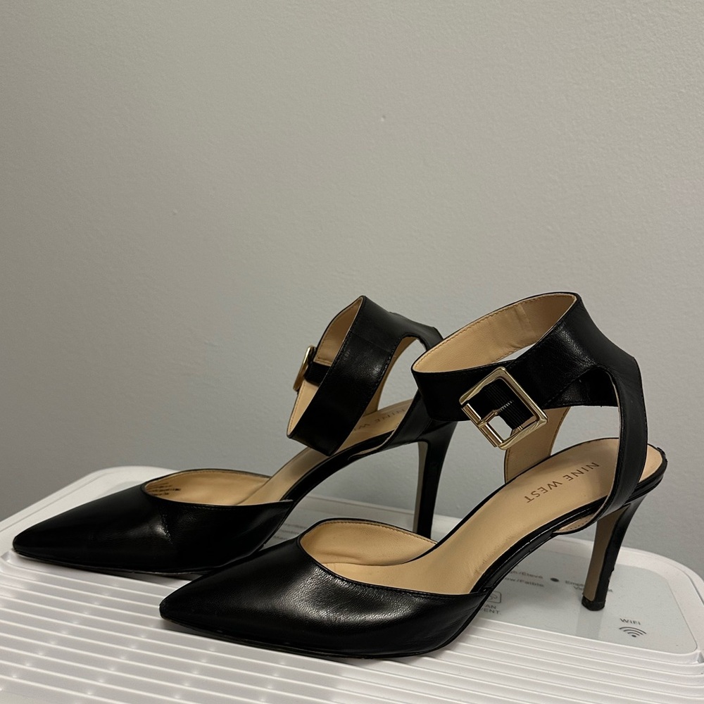 Nine West Black Ankle Strap Heels | Pointed Toe | Size 7 | Classic